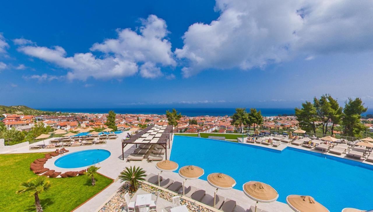 Alia Palace Hotel - Adults Only 16+ Chalkidiki Exterior photo The resort's main pool