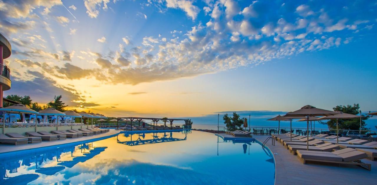 Alia Palace Hotel - Adults Only 16+ Chalkidiki Exterior photo Sunset at the Dead Sea