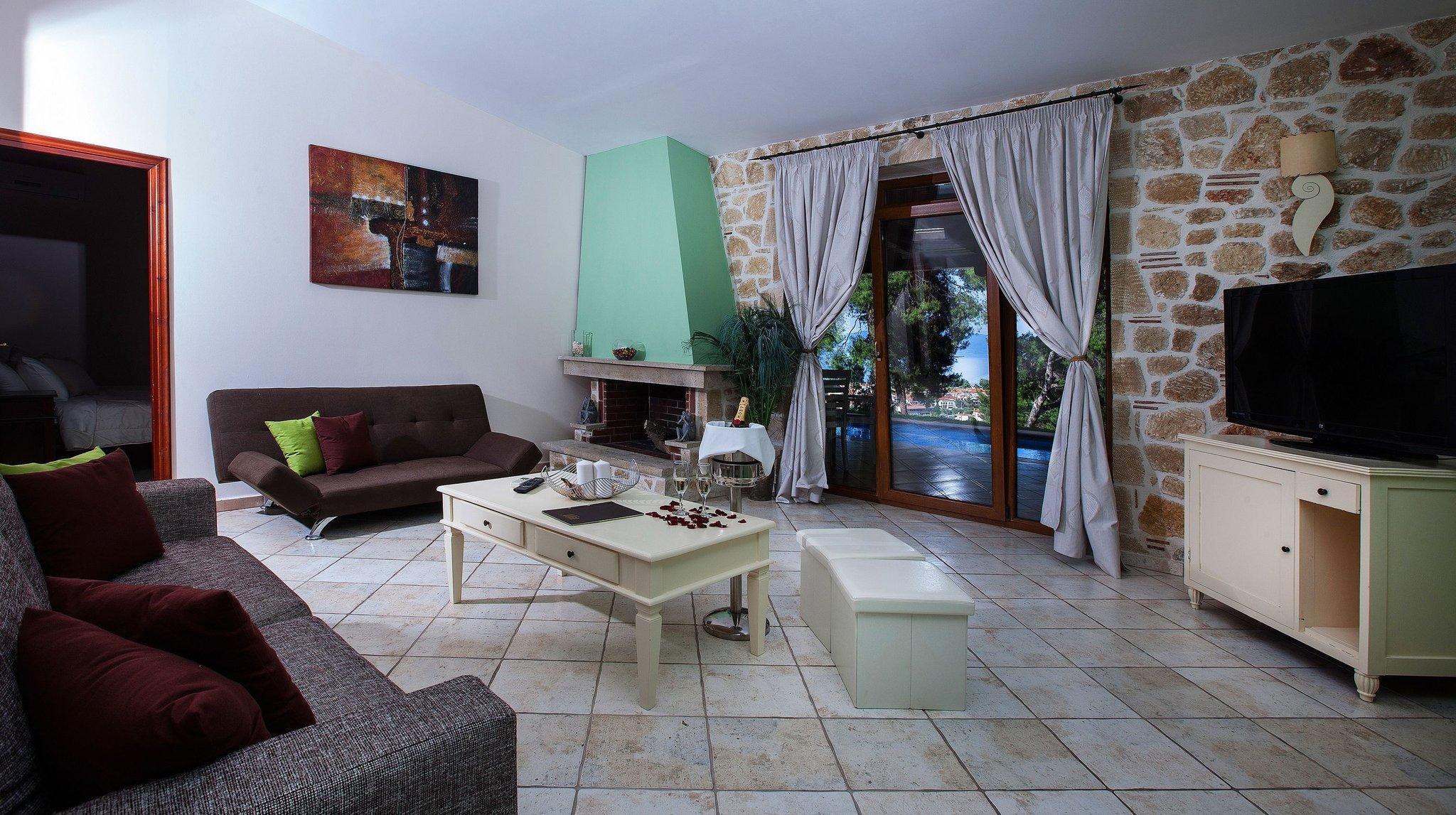 Alia Palace Hotel - Adults Only 16+ Chalkidiki Exterior photo A living room
