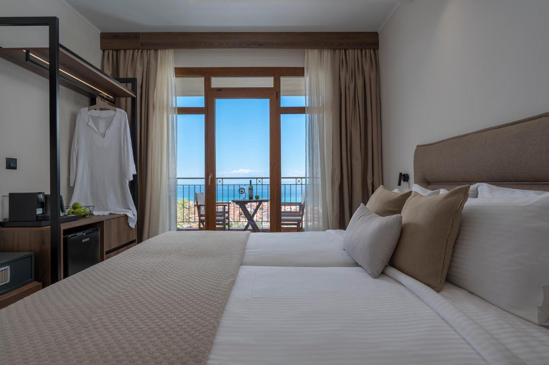 Alia Palace Hotel - Adults Only 16+ Chalkidiki Exterior photo A room at the hotel