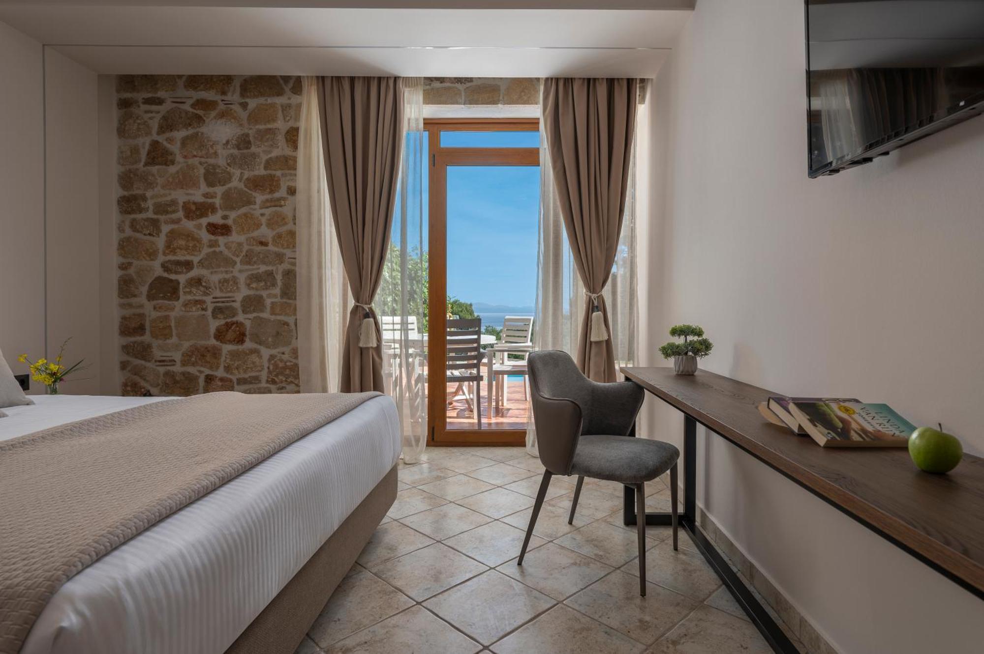 Alia Palace Hotel - Adults Only 16+ Chalkidiki Exterior photo A room at the hotel