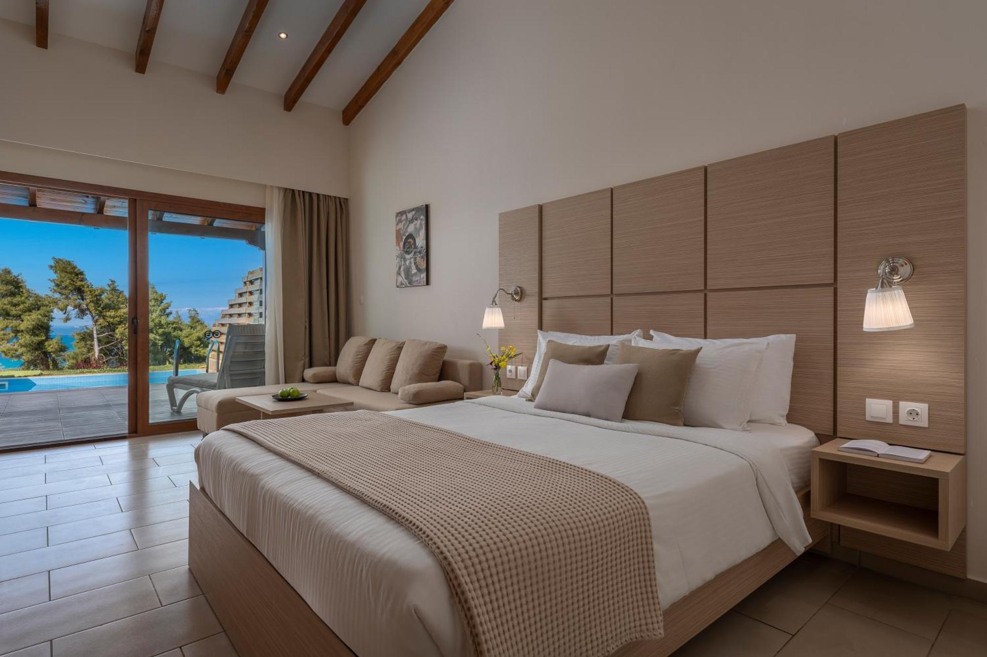 Alia Palace Hotel - Adults Only 16+ Chalkidiki Exterior photo Deluxe Room
