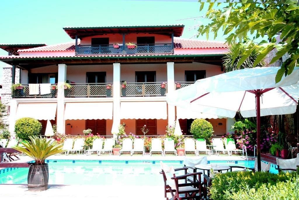 Alia Palace Hotel - Adults Only 16+ Chalkidiki Exterior photo Villa de la Plage